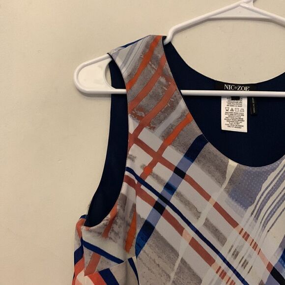 Nic + Zoe  gray white sleeveless blouse with navy underlay Size S NWT - Picture 3 of 9